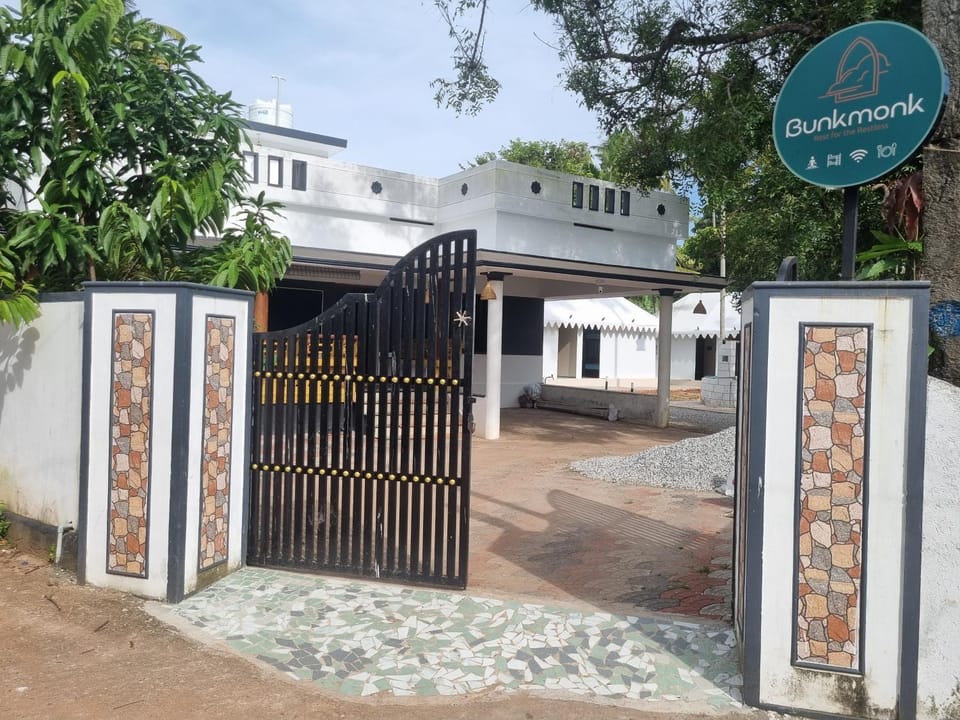 Property building, Street view