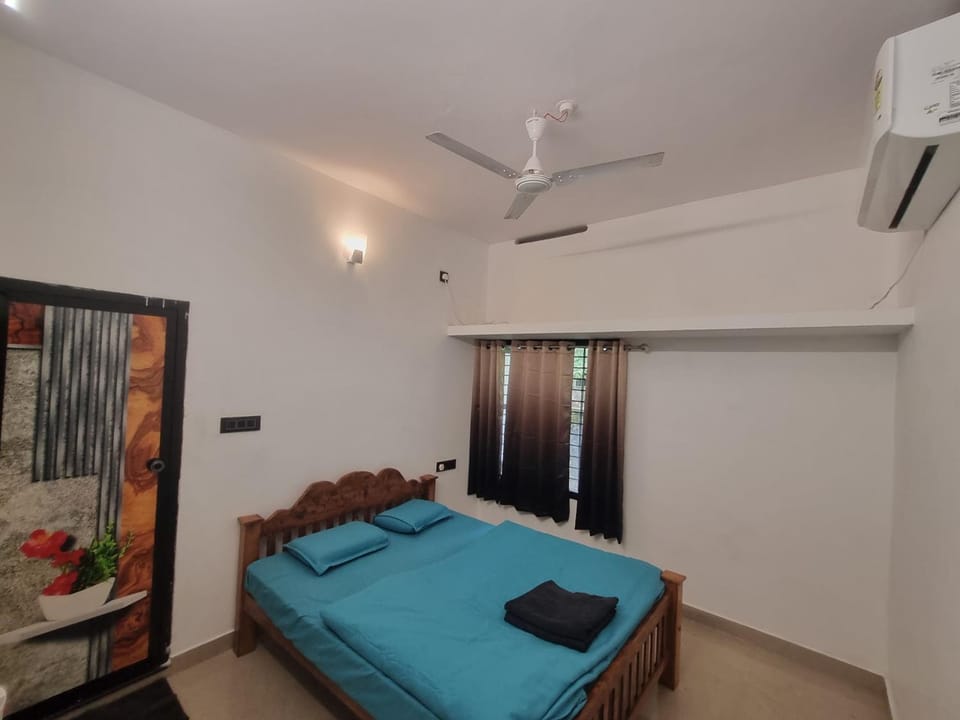 Bedroom, air conditioner