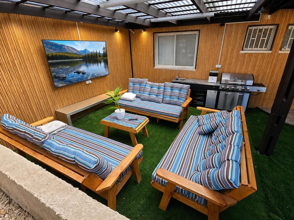 Patio, Seating area, sunbed