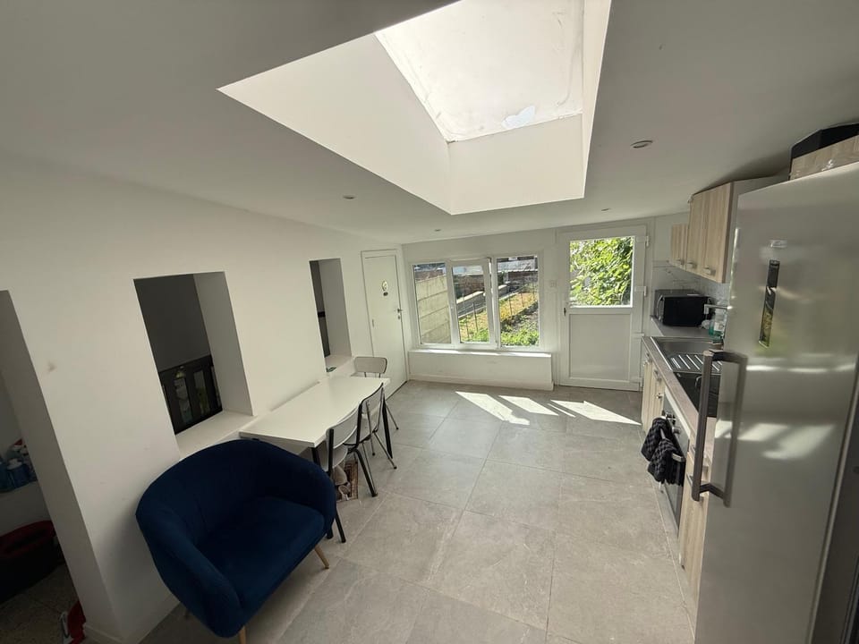 Kitchen or kitchenette, Kitchen or kitchenette, oven, stove
