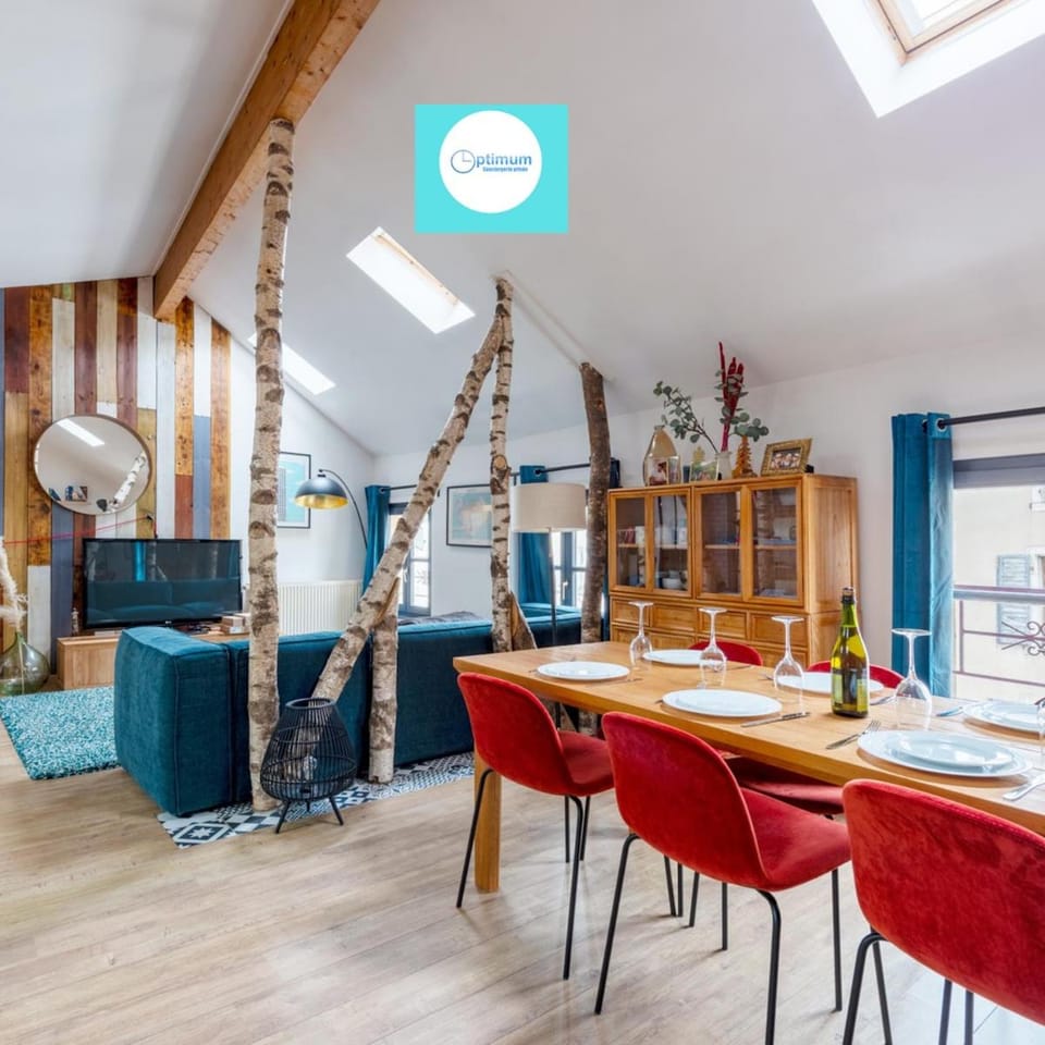 Living room, Dining area