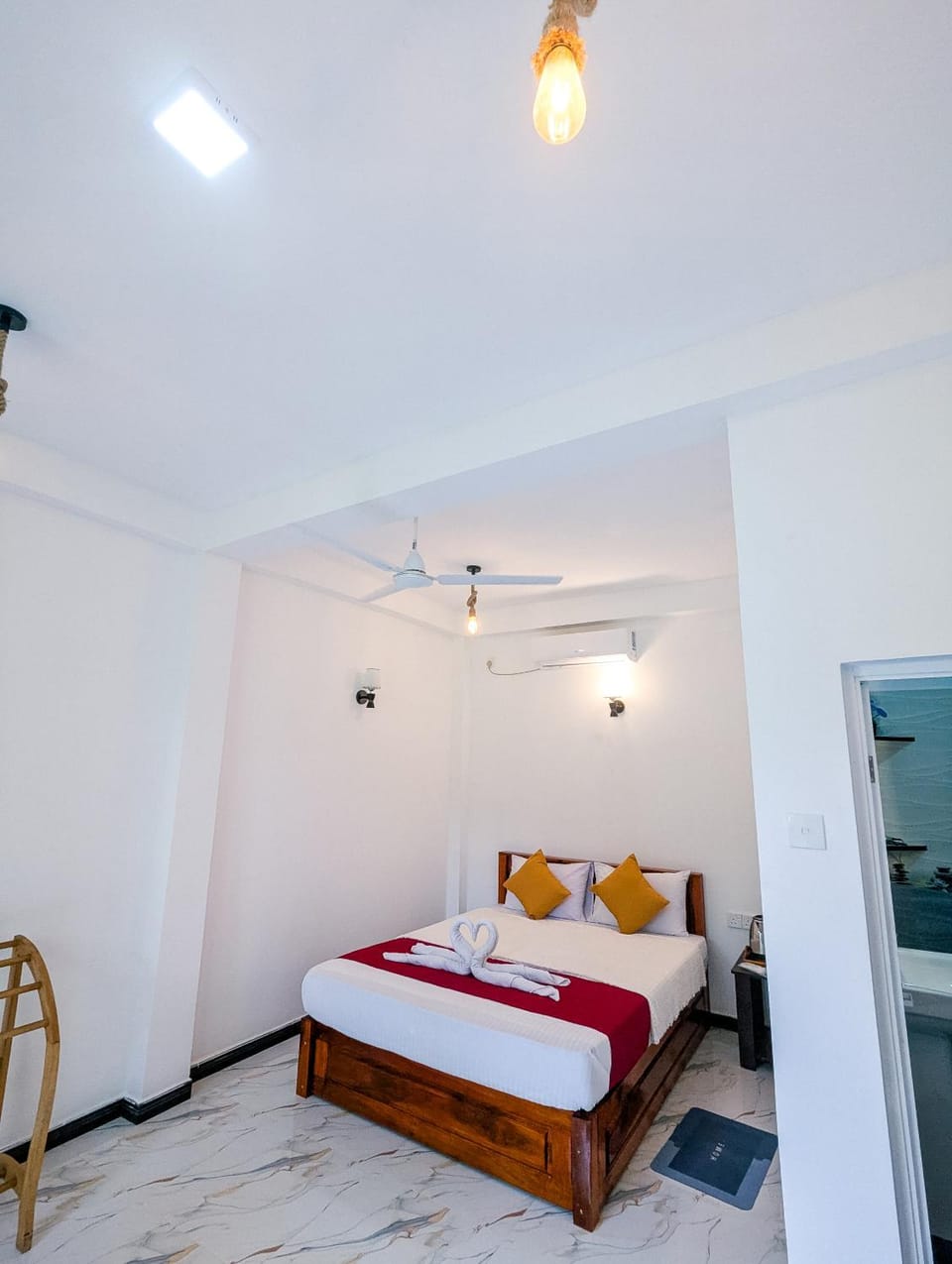 Bed, Photo of the whole room