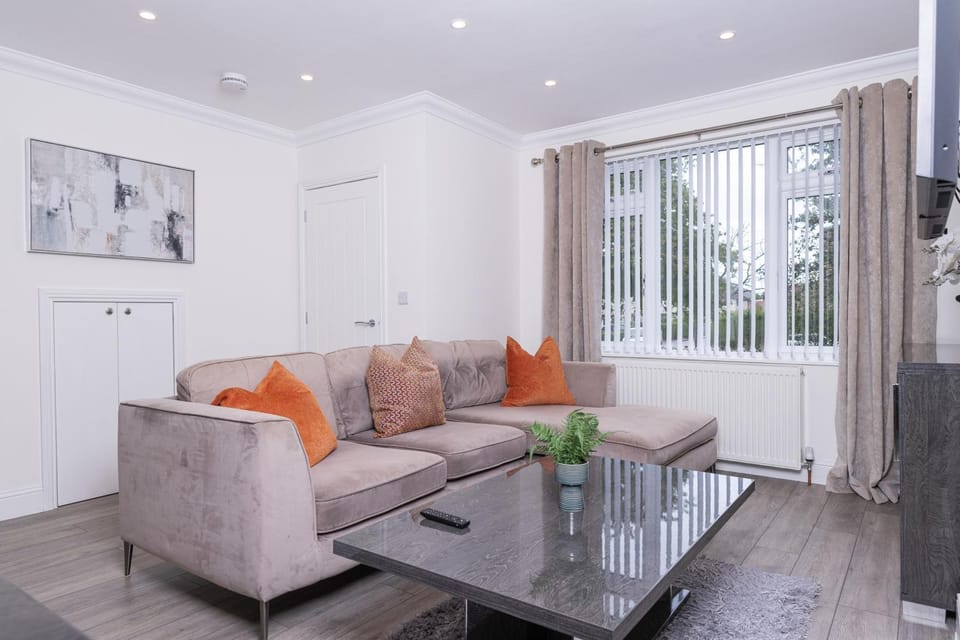 Communal lounge/ TV room, Living room