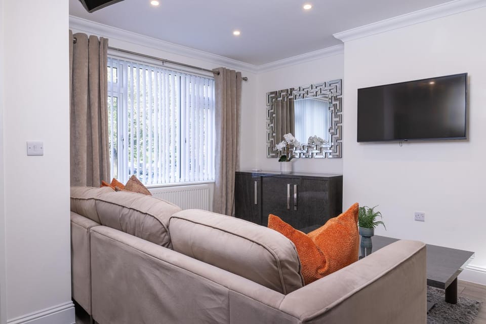 Communal lounge/ TV room, Living room