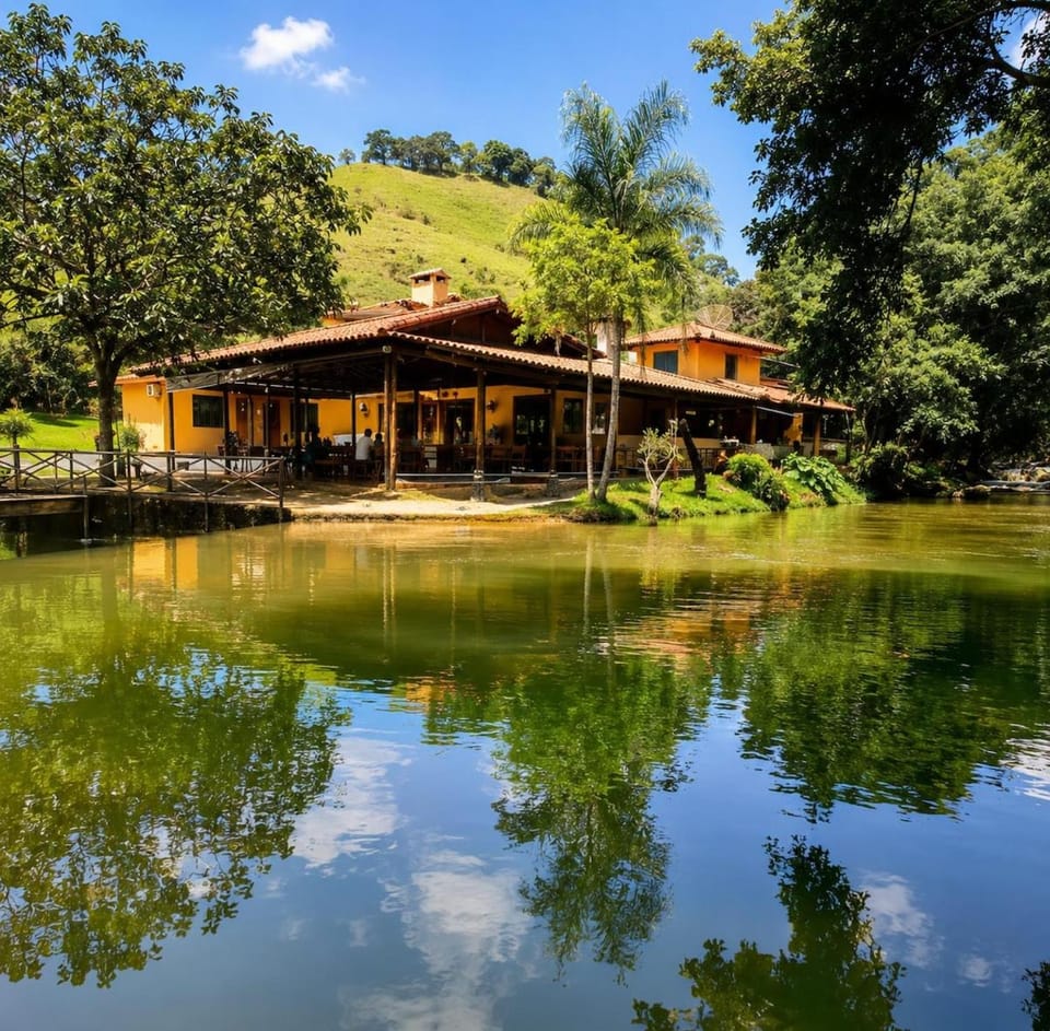 Chalé Paraíso da Cachoeira - Capitólio House in State of São Paulo