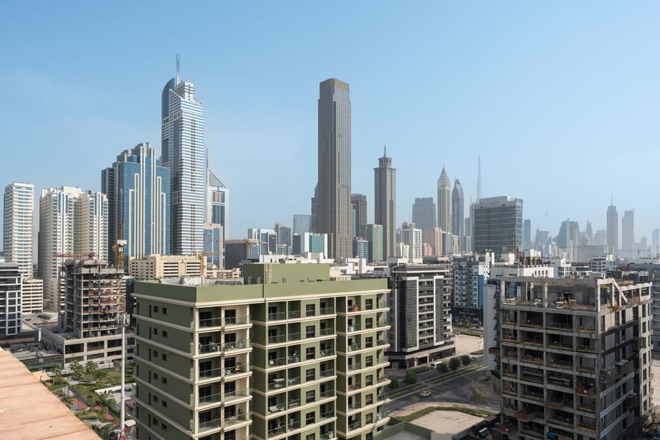 StayShort - Cozy Studio in Jumeirah Garden City with Balcony Sleeps 2 Apartment in Dubai