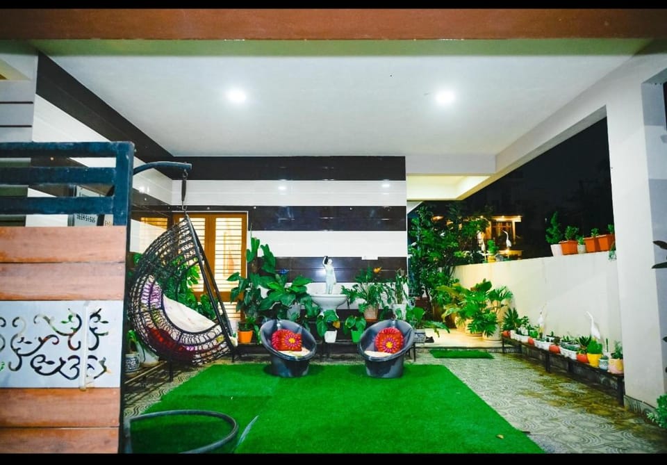 Cozy Nest Bed and Breakfast in Bengaluru