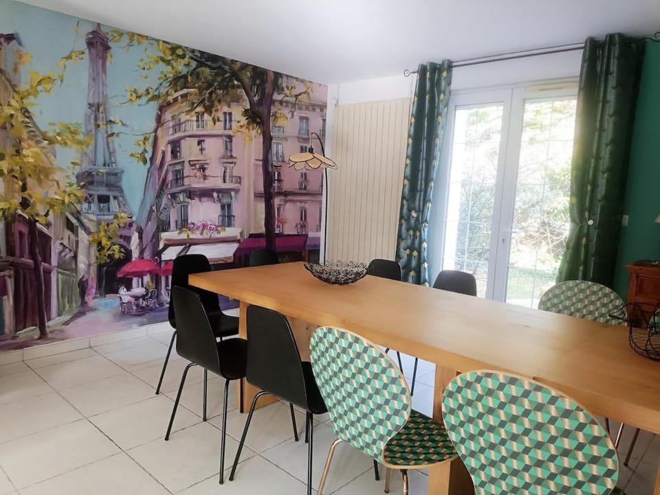 Villa 220m2 avec jardin Paris Disneyland 20mins Villa in Noisy-le-Grand