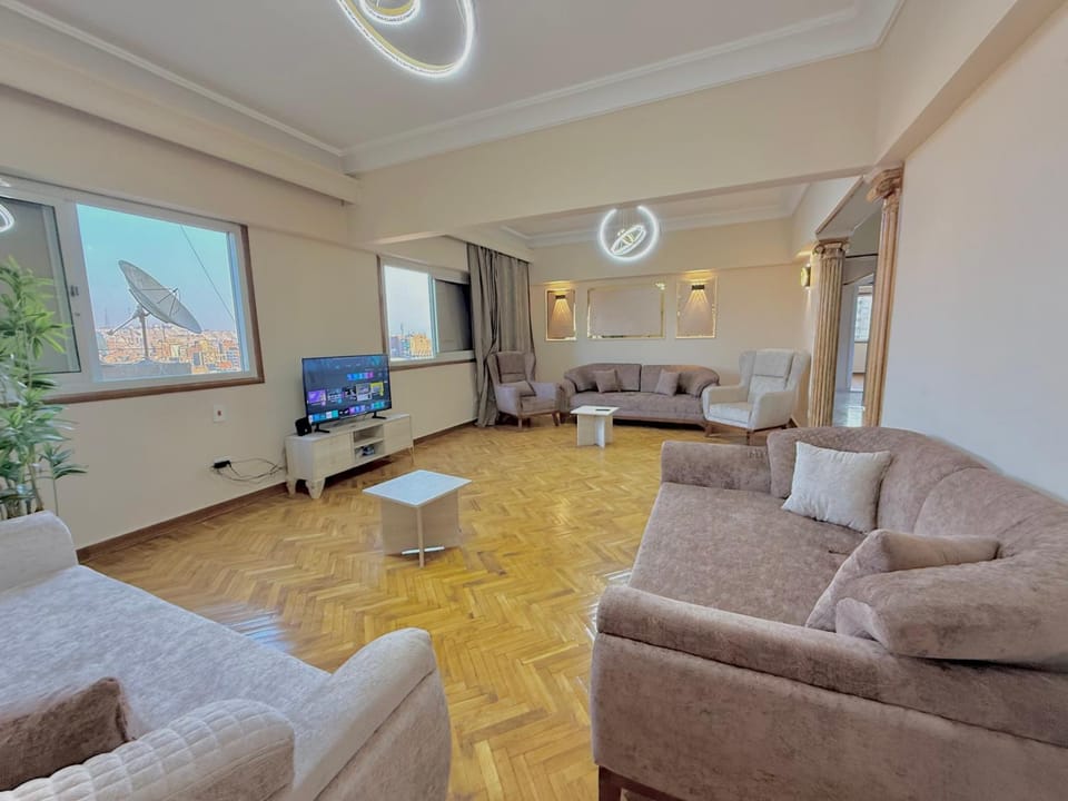 Joy homes Zamalek - Garden View - 3BR 3 Bathrooms Apartment in Cairo
