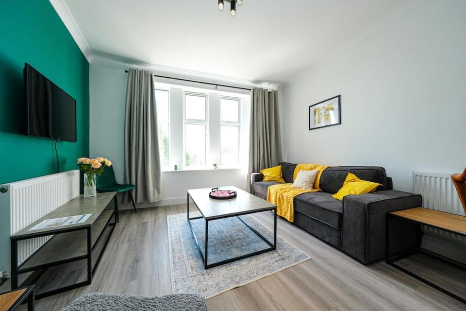 Luxury 2BR with 2 En-suites in Market Place Apartment in Derby