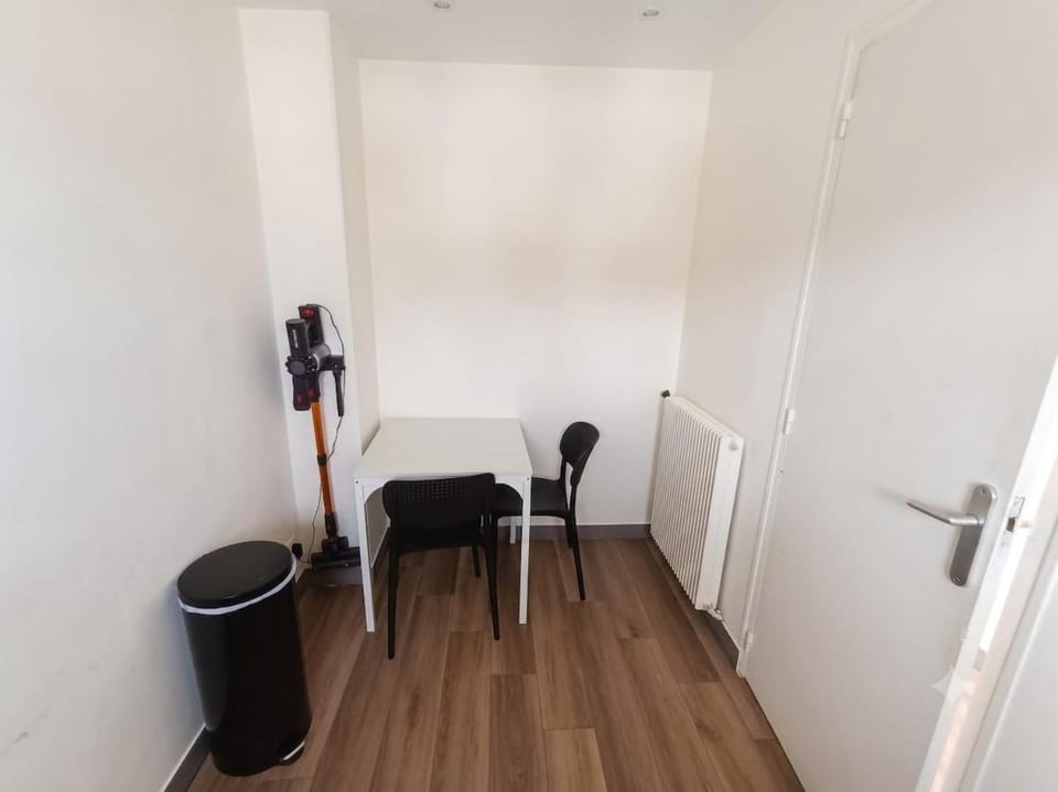 Cozy and modern studio, Near Chartres Station Apartment in Centre-Val de Loire