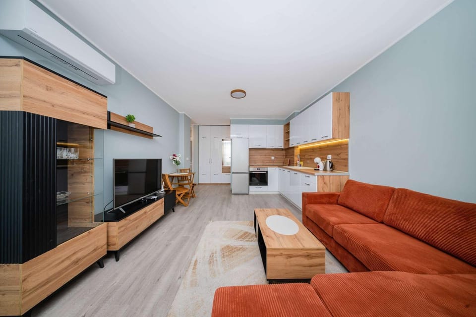 TV and multimedia, Kitchen or kitchenette, Living room, Seating area