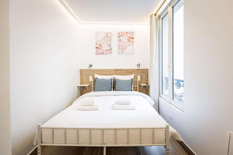 Cœur Batignolles-Europe-2 bedrooms-charming-Paris 8 Apartment in Paris