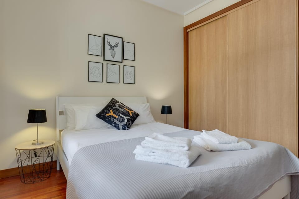 Bed, Photo of the whole room, Bedroom, towels, wardrobe