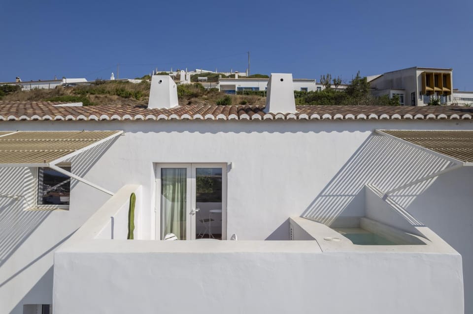 Property building, Facade/entrance, Off site