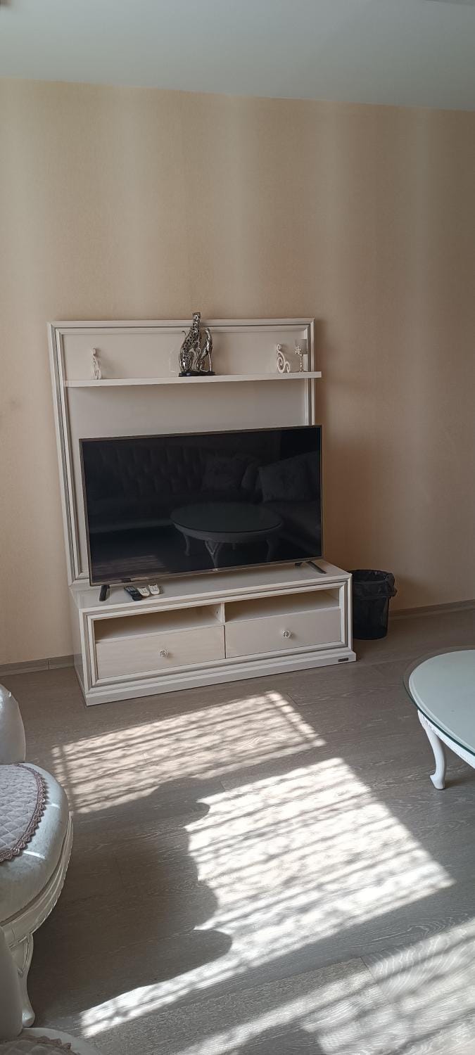 Communal lounge/ TV room, TV and multimedia, Living room, Seating area, Evening entertainment