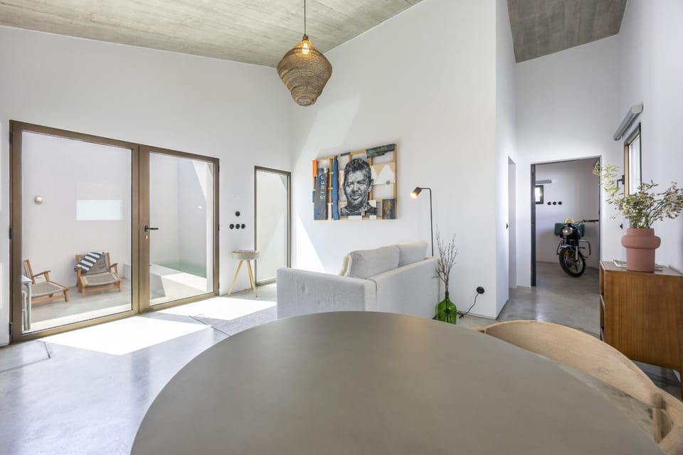 Communal lounge/ TV room, Living room