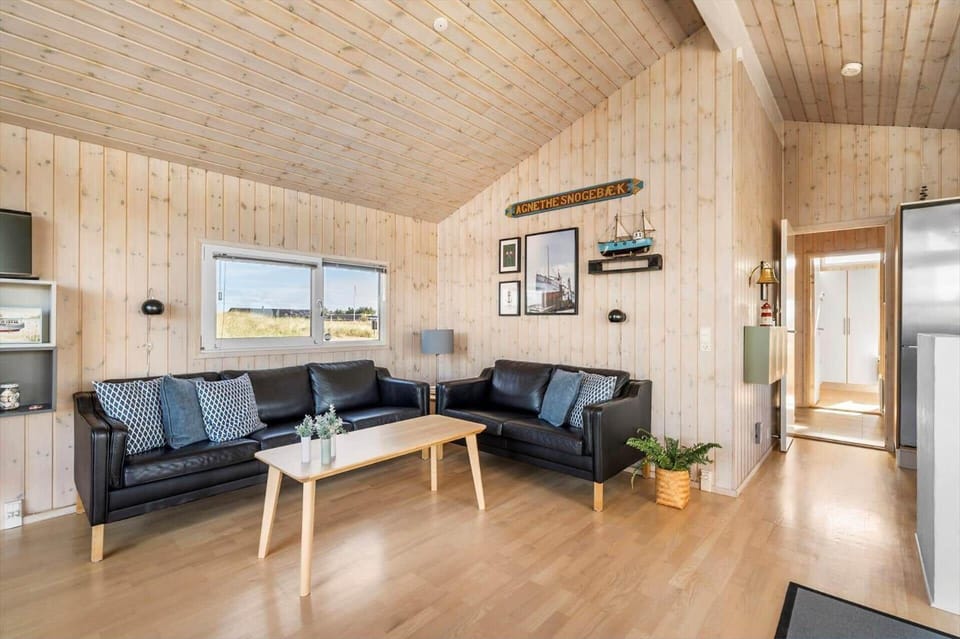 LN2071-Tornby-Harestien-4 House in Hirtshals