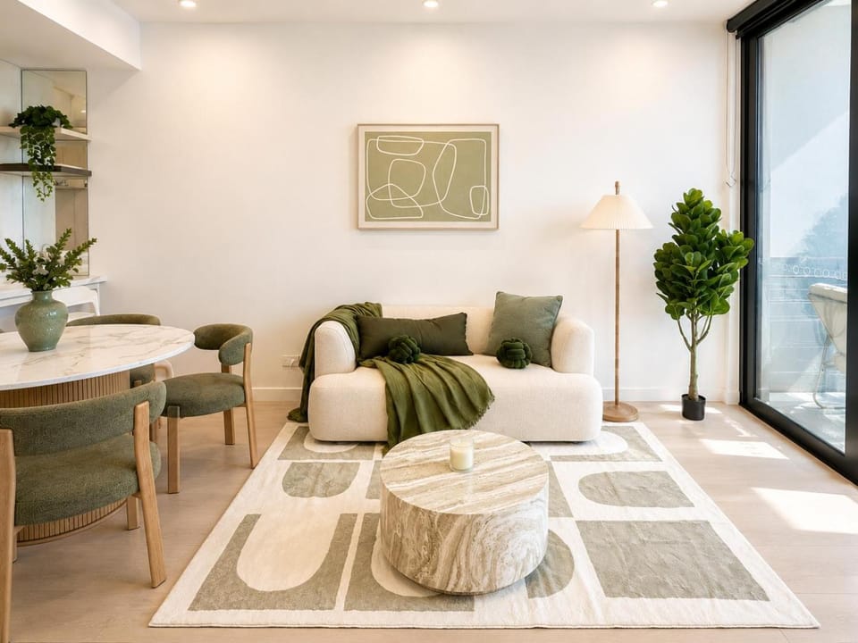 Living room, Photo of the whole room, Seating area, Dining area
