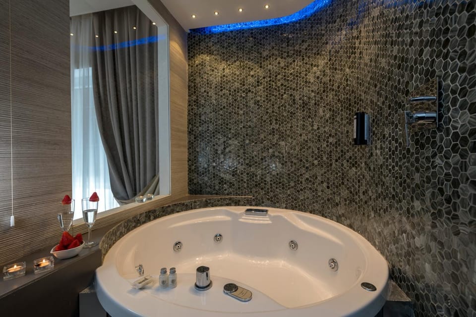 Hot Tub, Bathroom, Bath