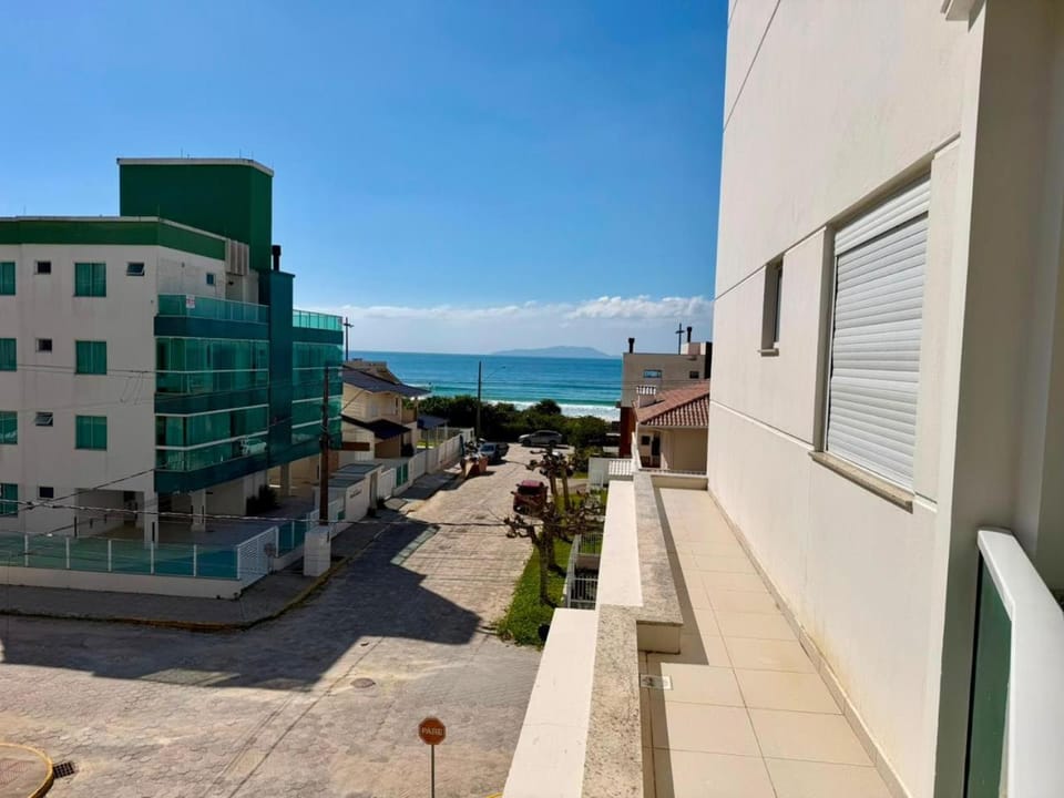 A 50m da Praia de Palmas Vista Mar e Espaco Apartment in Florianopolis
