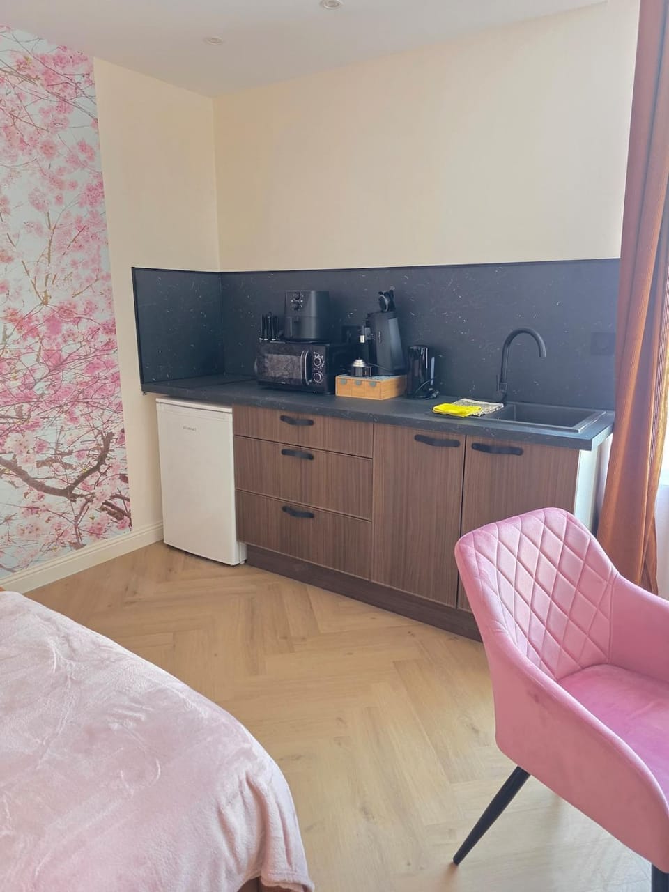 La Tête dans le Cerisier - CV Châlons - Wi-Fi Apartment in Grand Est