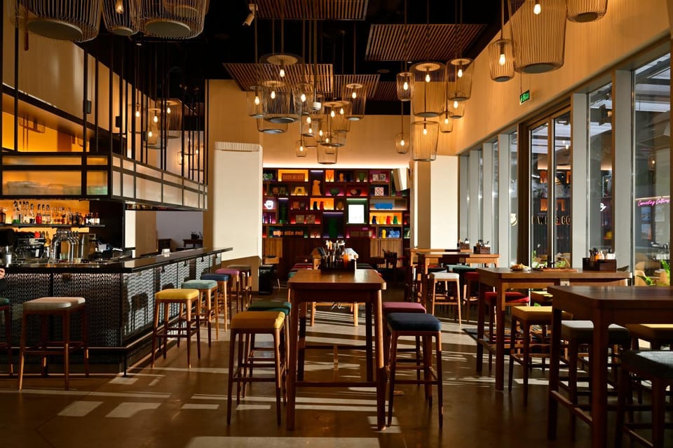Restaurant/places to eat, Restaurant/places to eat, Nightclub / DJ, Lounge or bar, Food and drinks, Banquet/Function facilities, Seating area, Food, Drinks