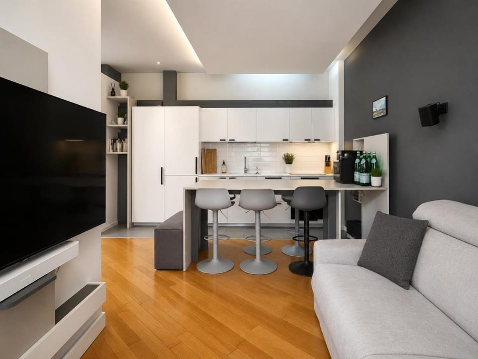 TV and multimedia, Dining area