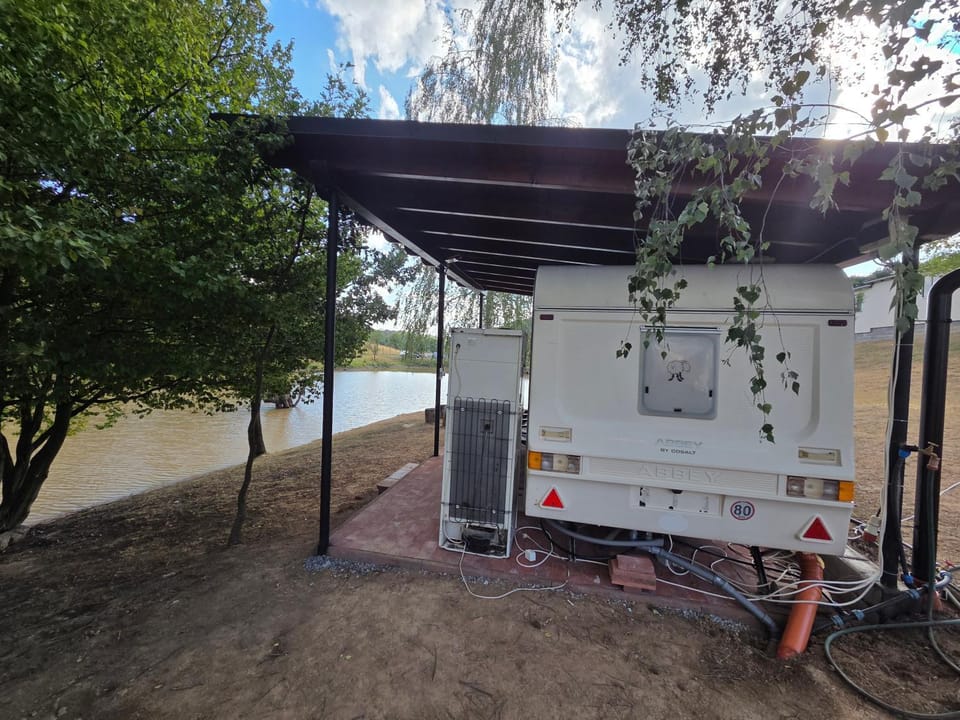 Karavan pri rybniku Campground/ 
RV Resort in Slovakia