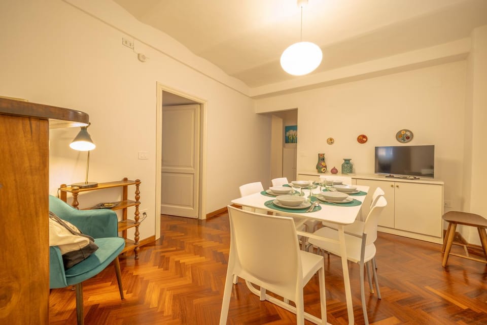Communal lounge/ TV room, TV and multimedia, Living room, Seating area, Dining area, Evening entertainment, heating, heating, internet, kitchen