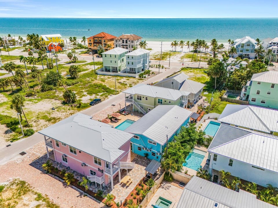 Poolside Fun, Pickleball & Coastal Adventures Await in Fort Myers - Jefferson Palms 125-7b - Roelens House in Estero Island