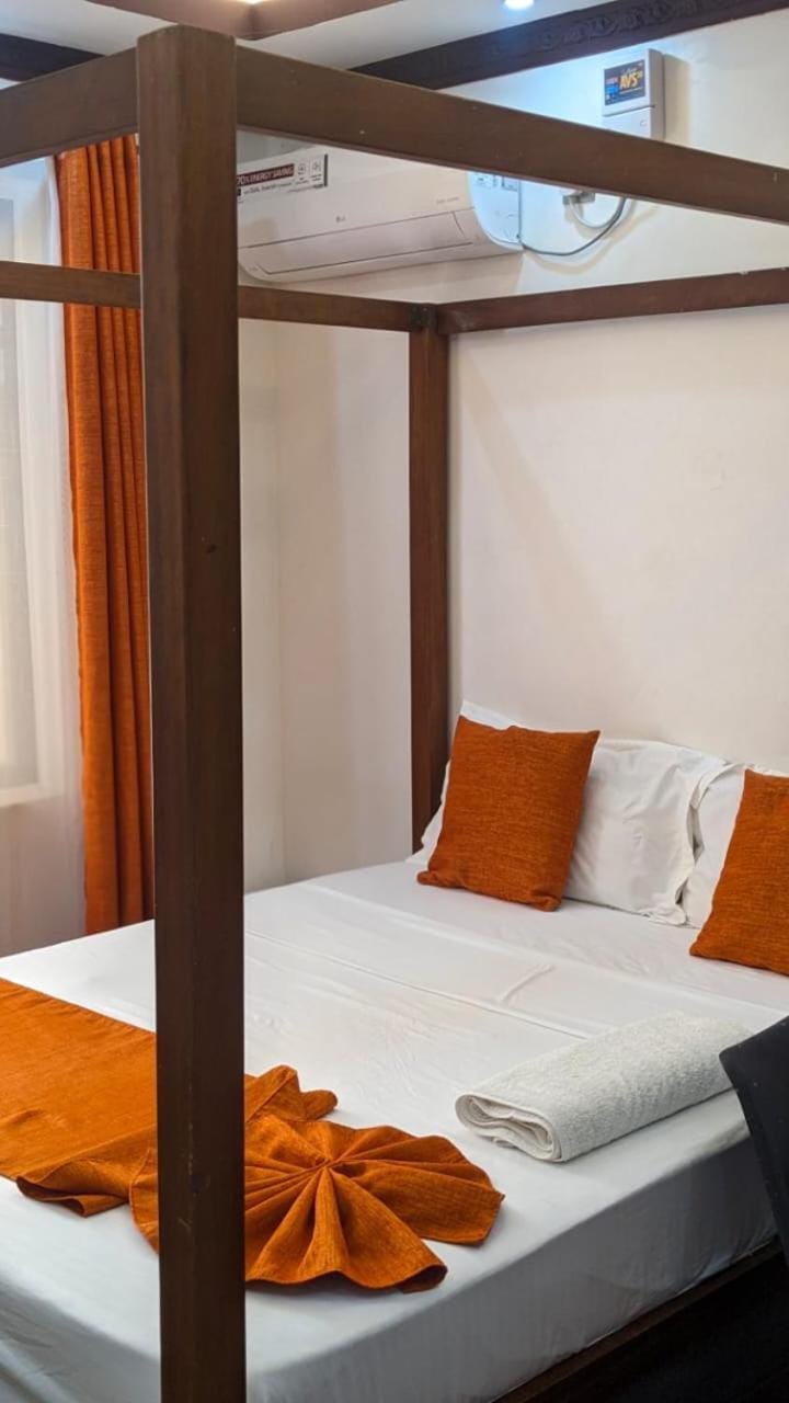 Califf Studio Apartment Bed and Breakfast in Mombasa County