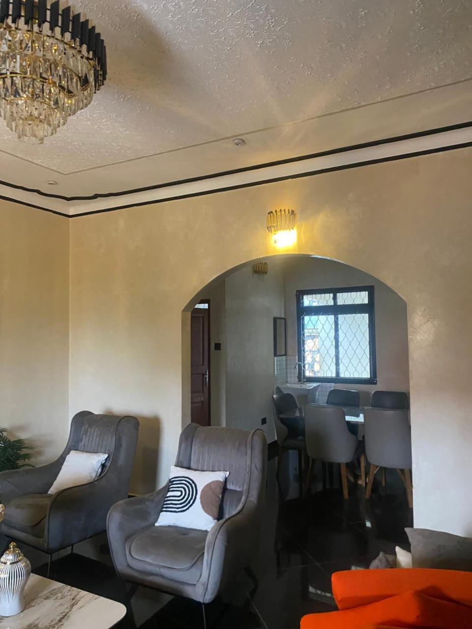 Mbiyo Luxe 4-Bedroom Retreat Apartment in Kampala