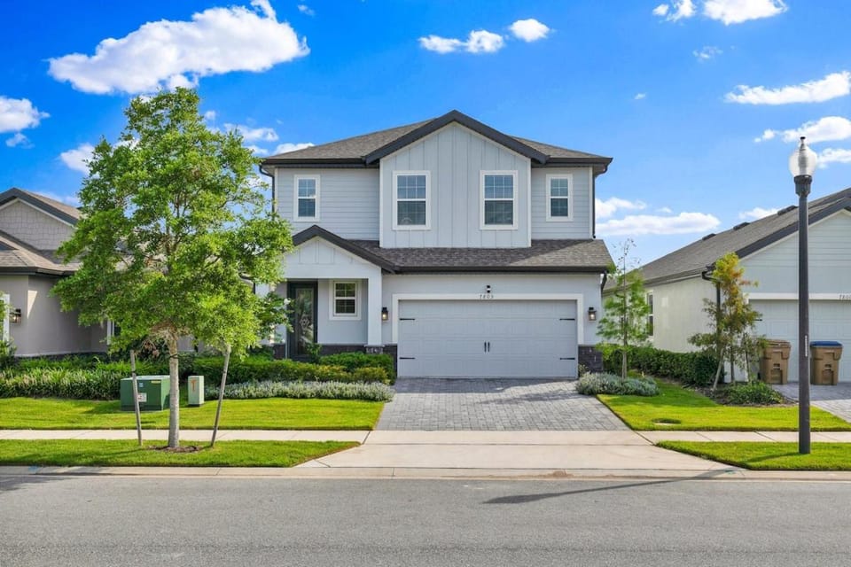 Magic Luxe Retreat 15 minutes from Disney sleeps 9 House in Osceola County