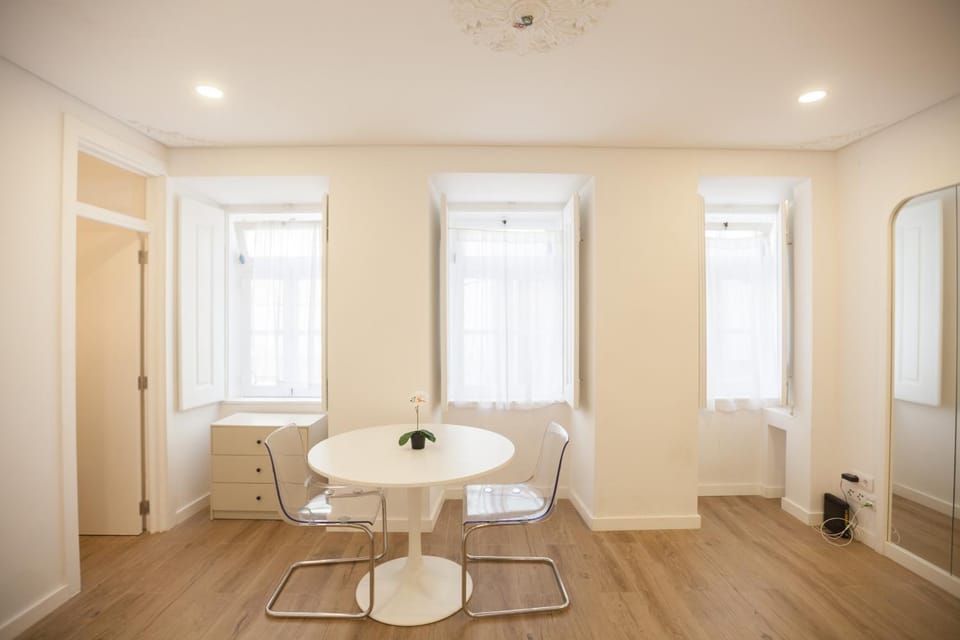 FLH Príncipe Real Minimalist Flat Apartment in Lisbon