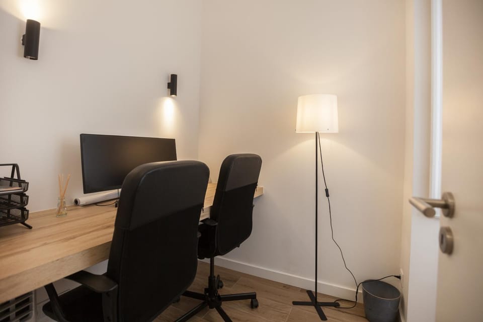 FLH Príncipe Real Minimalist Flat Apartment in Lisbon