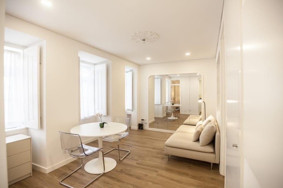 FLH Príncipe Real Minimalist Flat Apartment in Lisbon