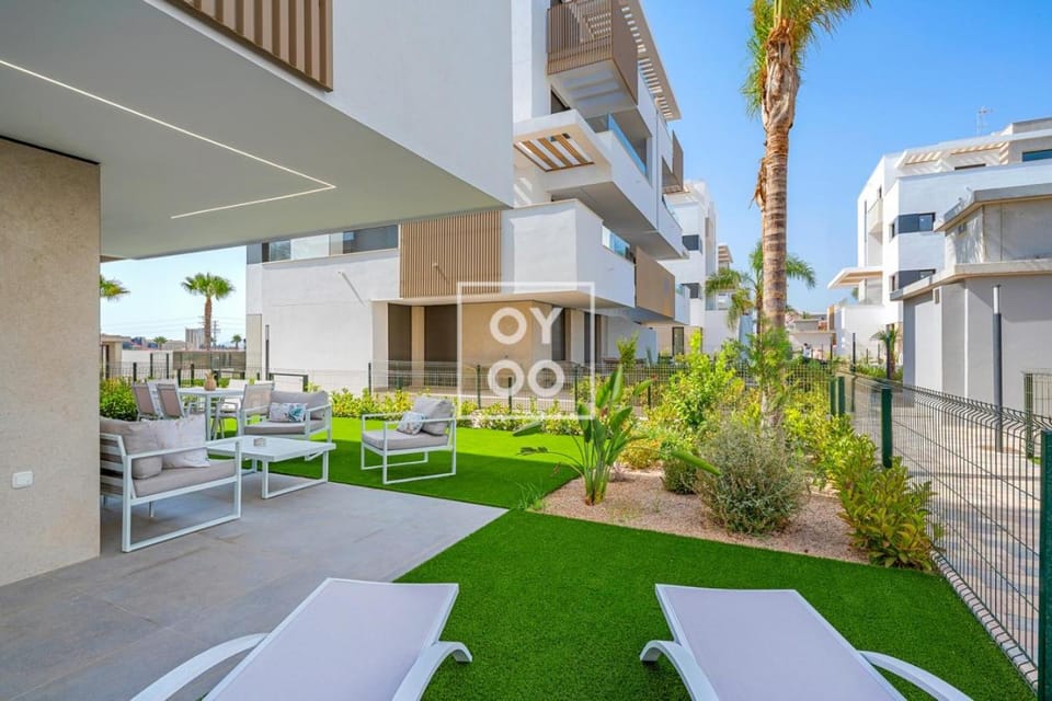 Garden, View (from property/room), Balcony/Terrace, Seating area, sunbed