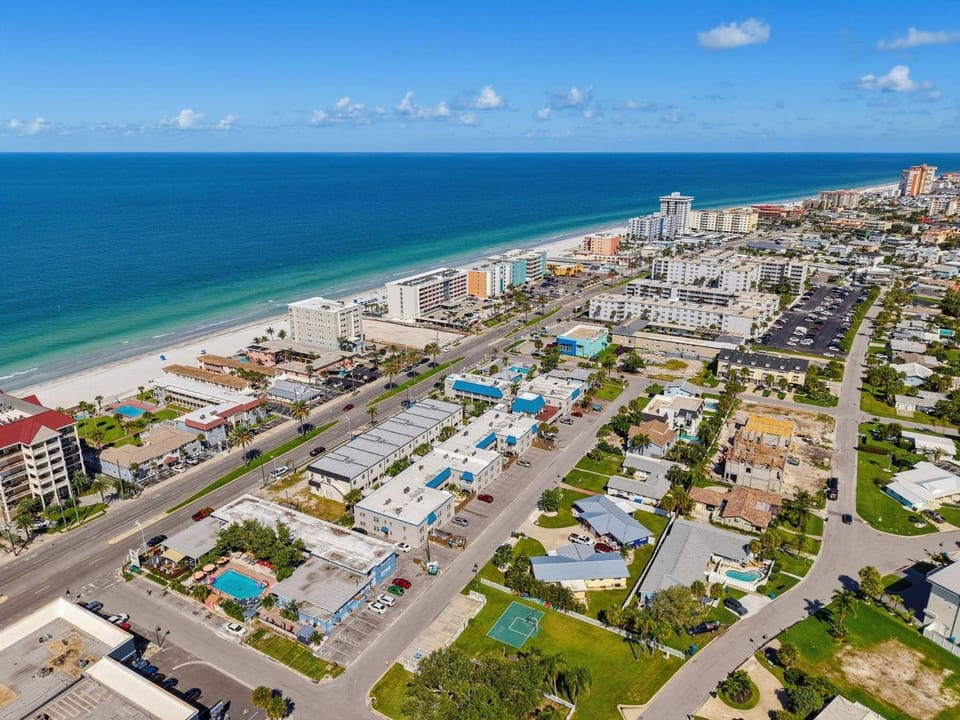 El Mar Condos #113 - "Three Sisters" House in North Redington Beach