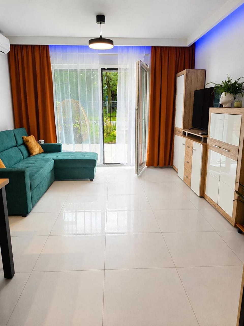 TV and multimedia, Living room