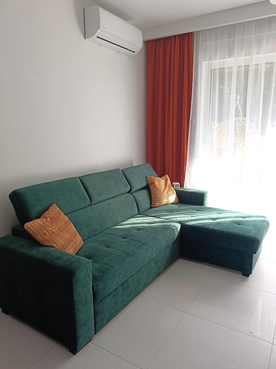 Living room, Seating area, air conditioner
