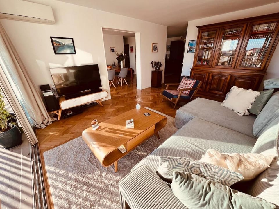 TV and multimedia, Living room