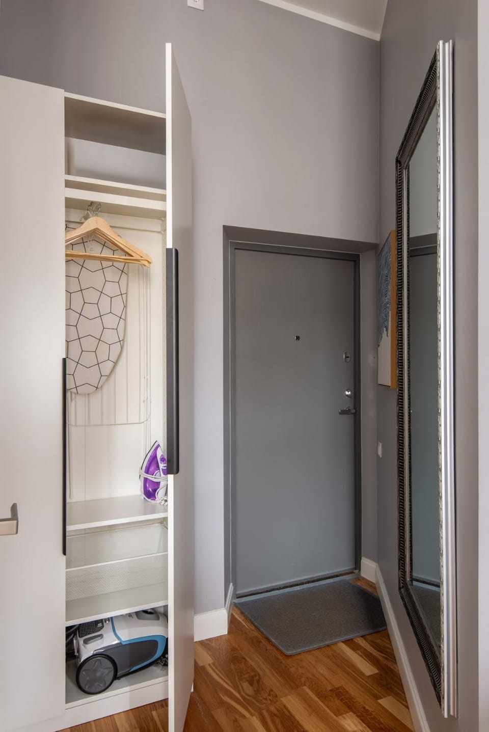 Soft Amber in Historic Building Apartment in Riga