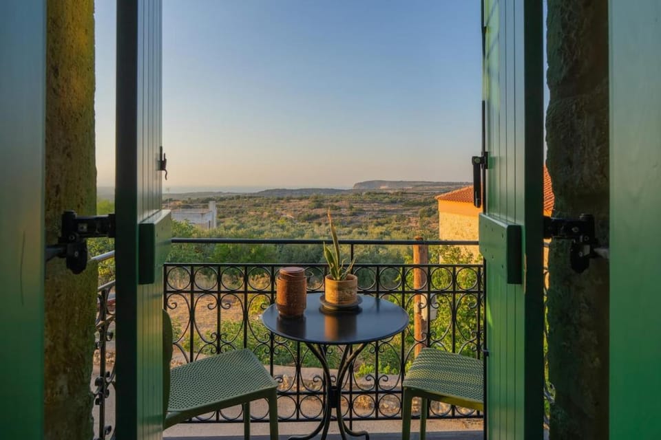 Chatzina 59 - Old Stone Maisonette near the sea Apartment in Crete Region