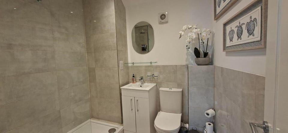 Luxurious one-bed apartment in Yaxley near A1 Apartment in Huntingdonshire District