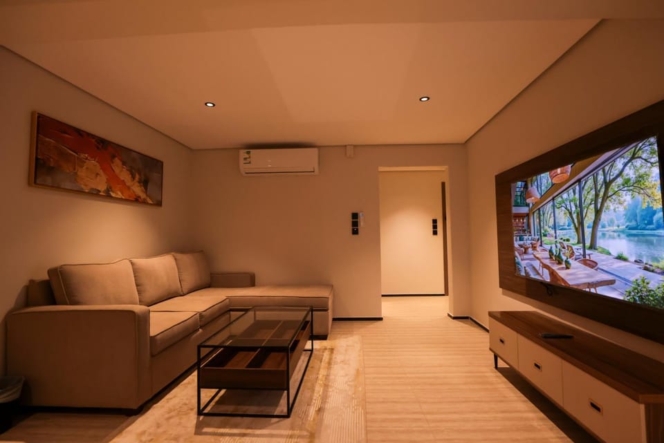 Luxury apartment with one bedroom and a living room, modern furnishings, full service, 11 m Apartment in Riyadh