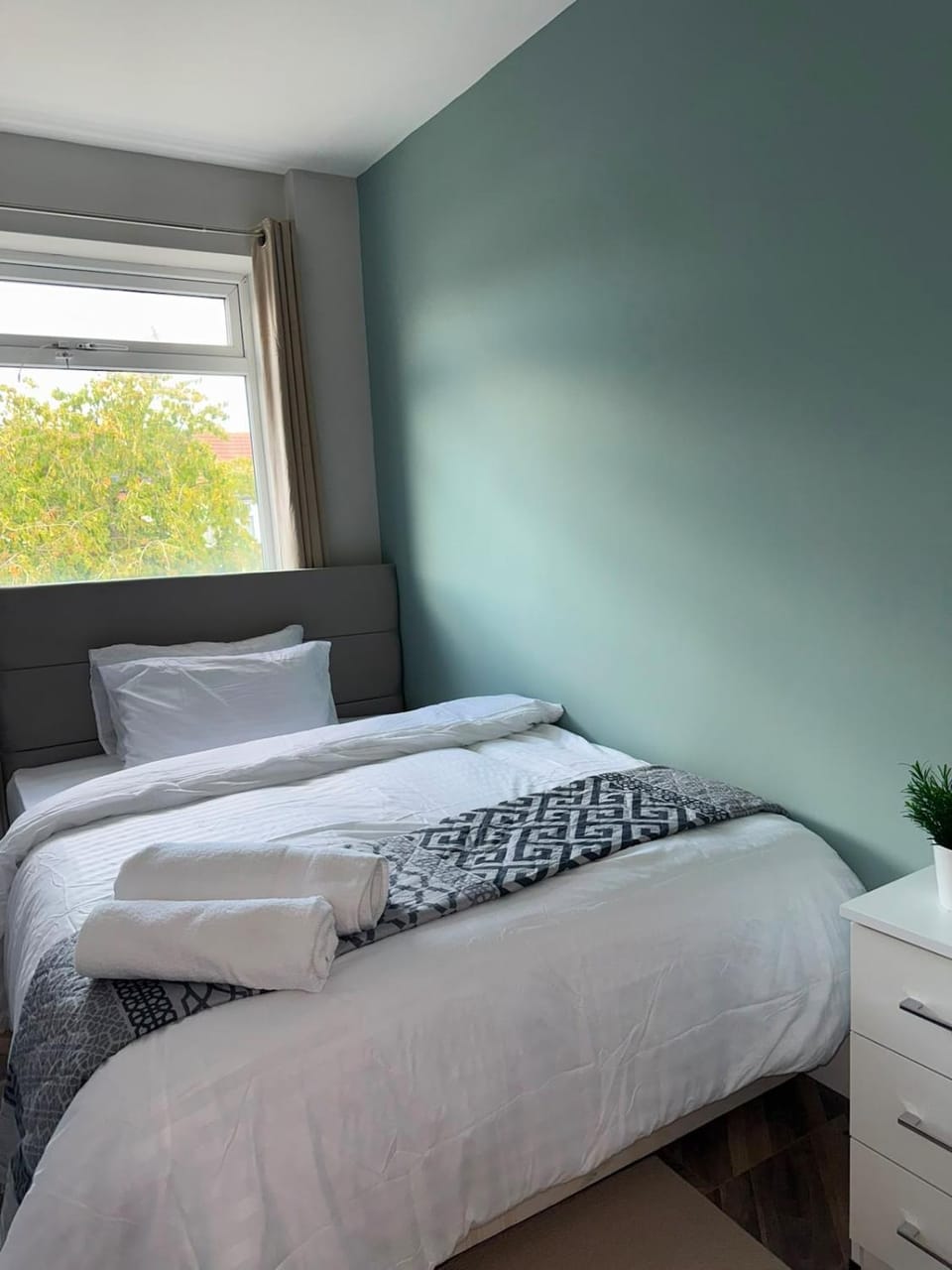 Bed, Photo of the whole room