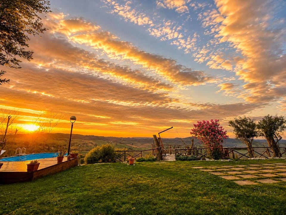 Casale Le Civette - Sunset Apartment Apartment in Montepulciano