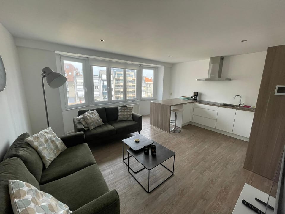 Seating area, kitchen