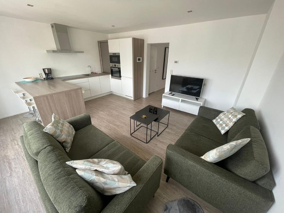 Seating area, kitchen